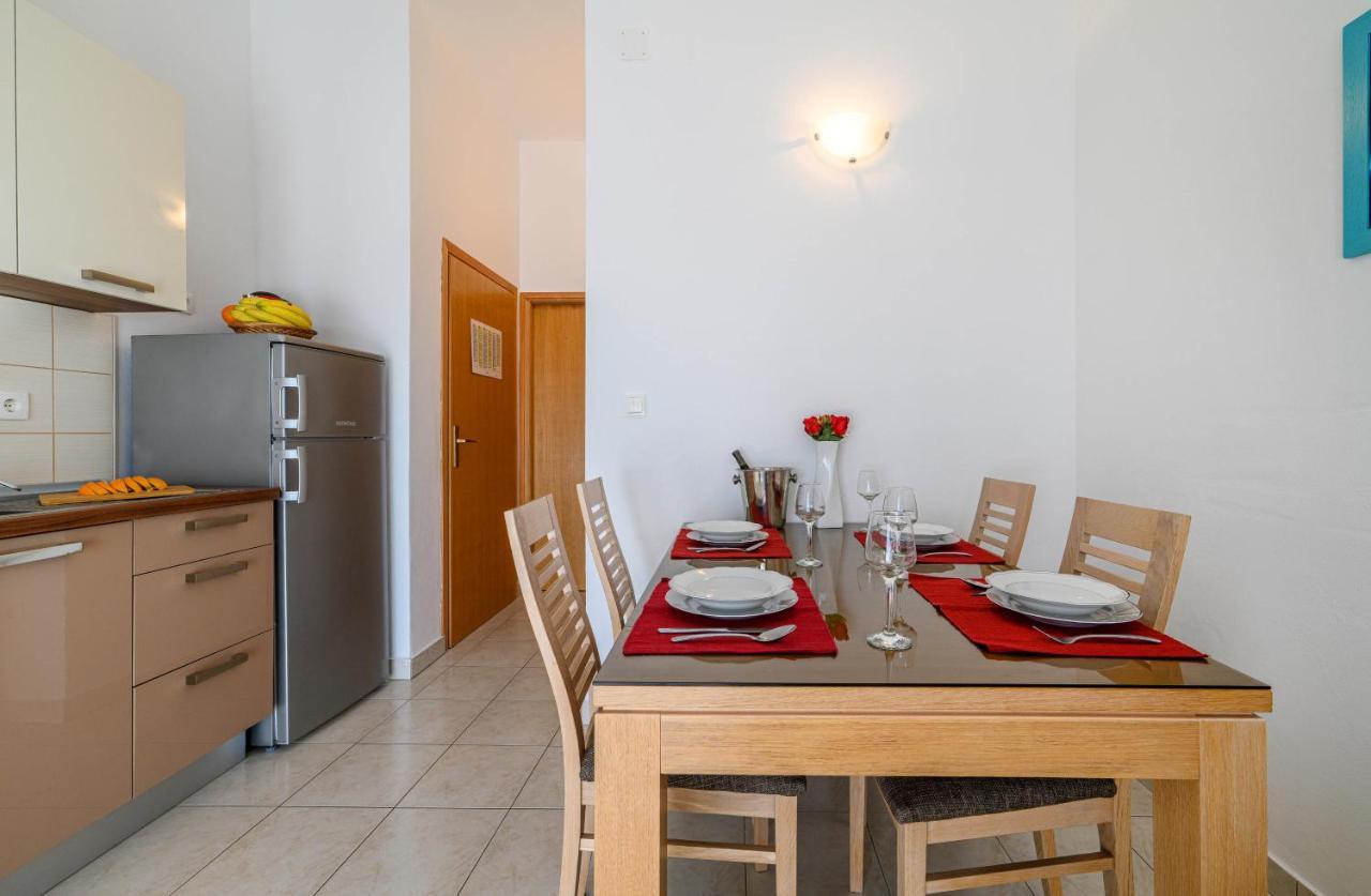 Apartments Vala Zaboric - With Boat Mooring Ngoại thất bức ảnh