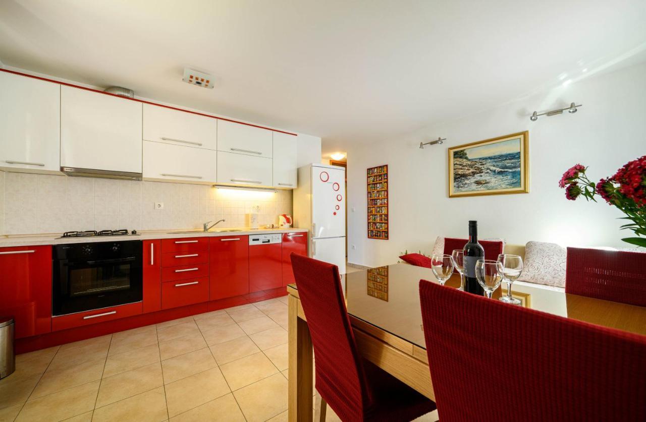 Apartments Vala Zaboric - With Boat Mooring Ngoại thất bức ảnh