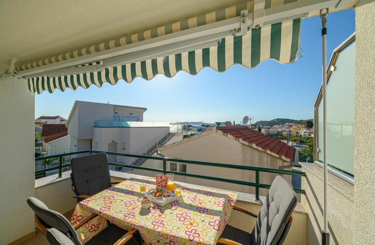 Apartments Vala Zaboric - With Boat Mooring Ngoại thất bức ảnh